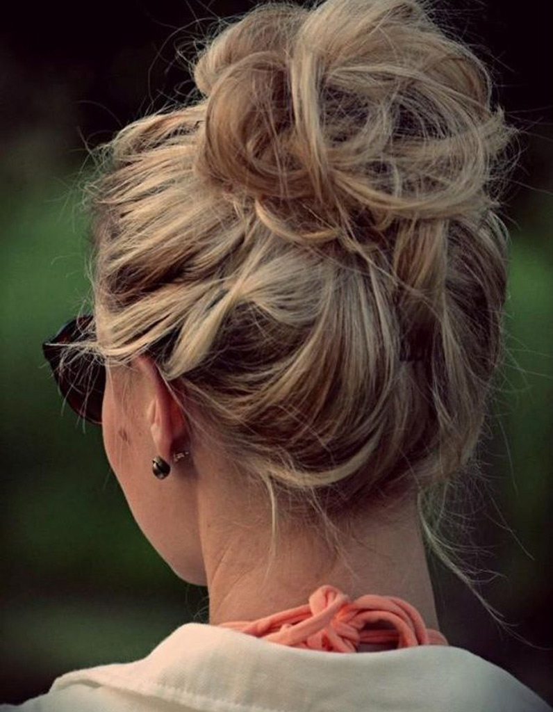 Coiffure pour cheveux mi,longs et bouclés automne,hiver 2016