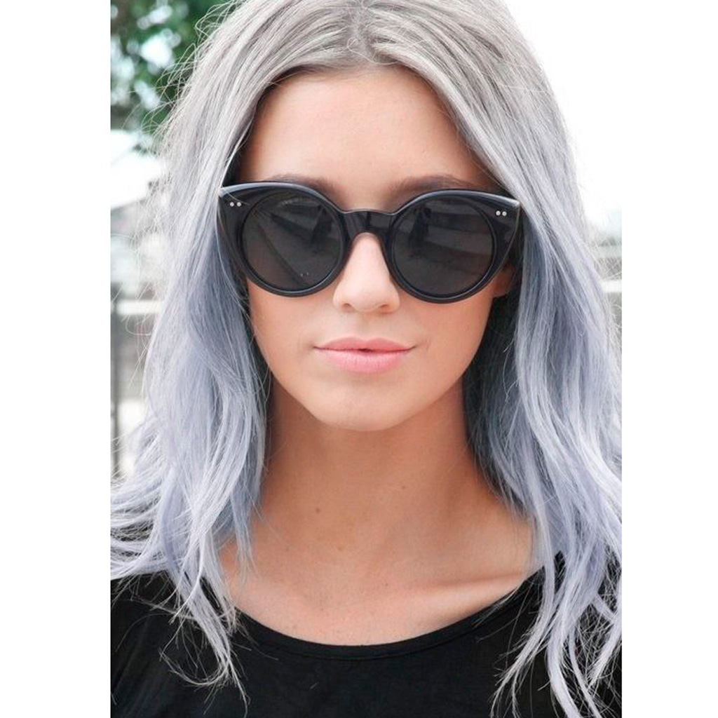 Ombré hair gris bleu - comment les filles stylées portent le rainbow