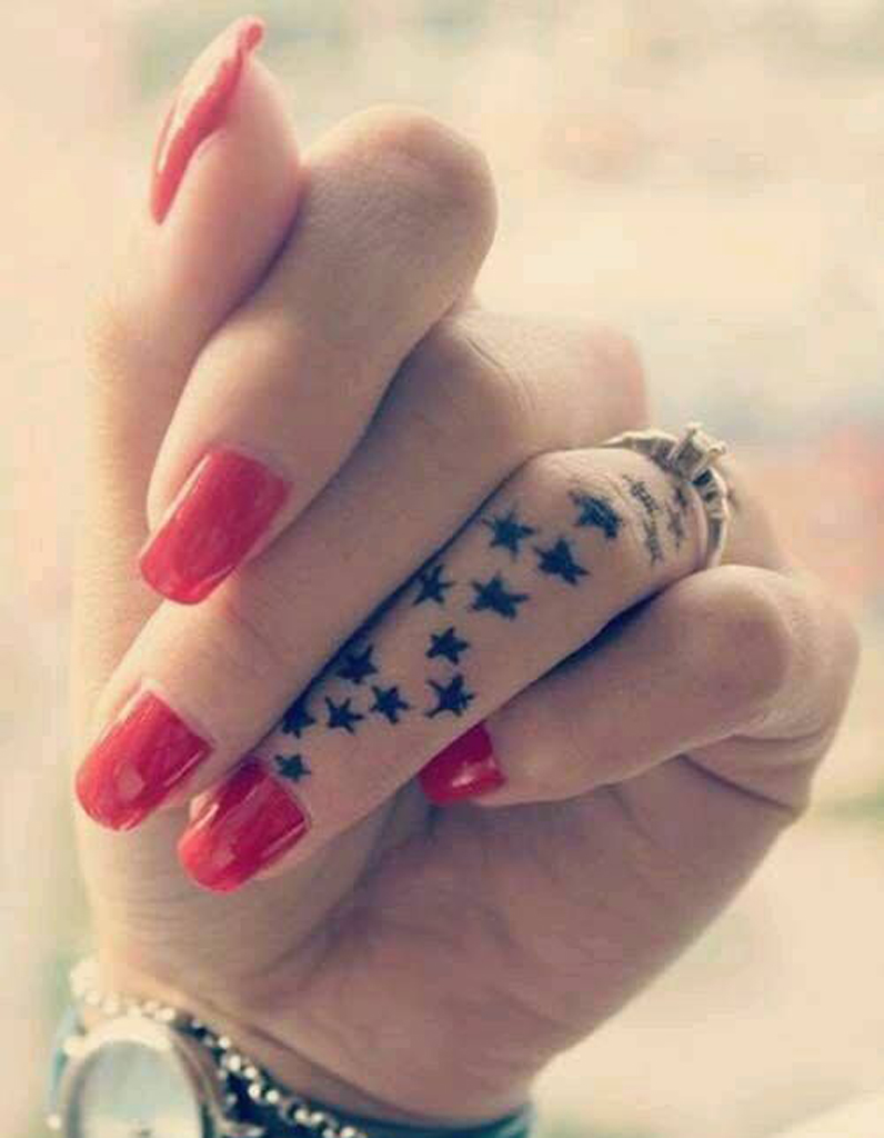 tatouage doigt etoiles des tatouages jusqu au bout des tatouage doigt etoiles des tatouages jusqu au bout des