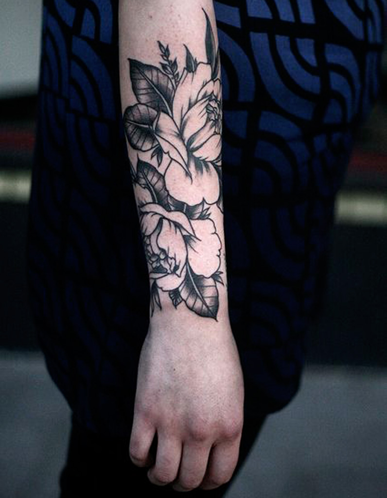Tatouage fleur avant,bras