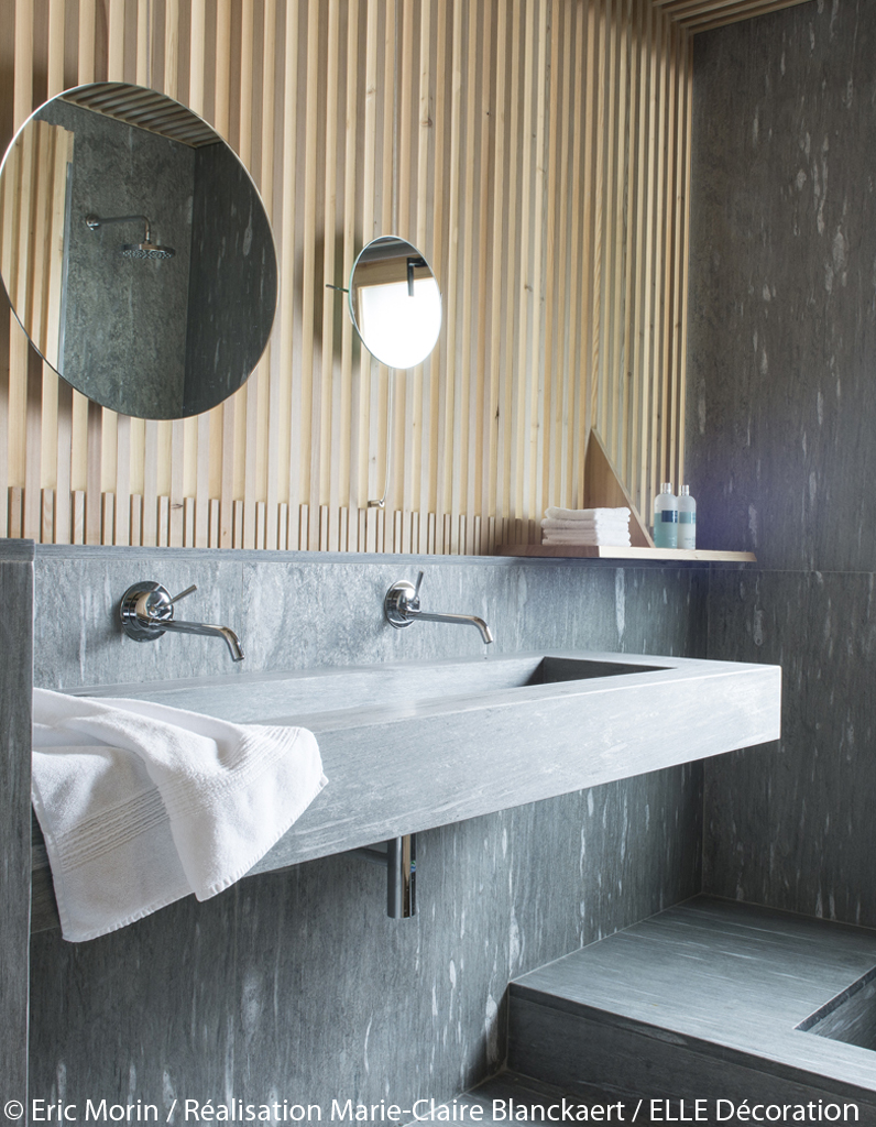 Chalet contemporain avec matériaux naturels à courchevel : un ...