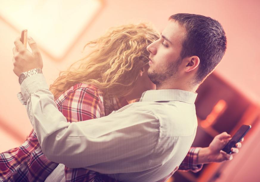 UNE RELATION EXTRACONJUGALE POUR SAUVER SON COUPLE ?