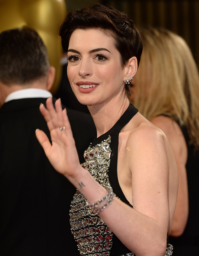 le tatouage d anne hathaway tattoo inspirez vous des le tatouage d anne hathaway tattoo inspirez vous des