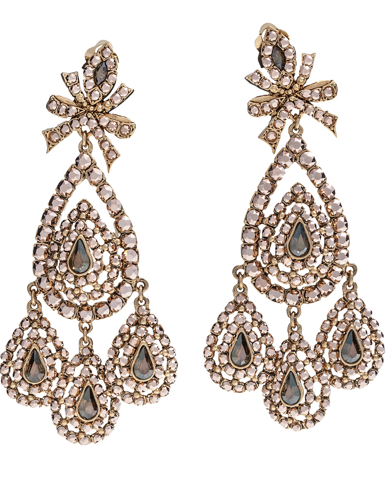 https://cdn2-elle.ladmedia.fr/var/plain_site/storage/images/mode/accessoires-de-mode/boucle-d-oreille-fantaisie/boucles-d-oreilles-fantaisies-poggi/64121173-1-fre-FR/Boucles-d-oreilles-fantaisies-Poggi.jpg